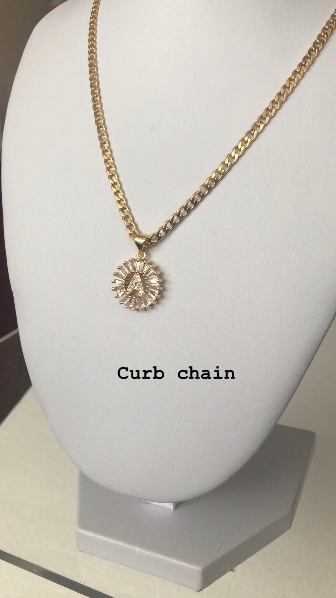 Round initial necklace - Icegoldbyvee