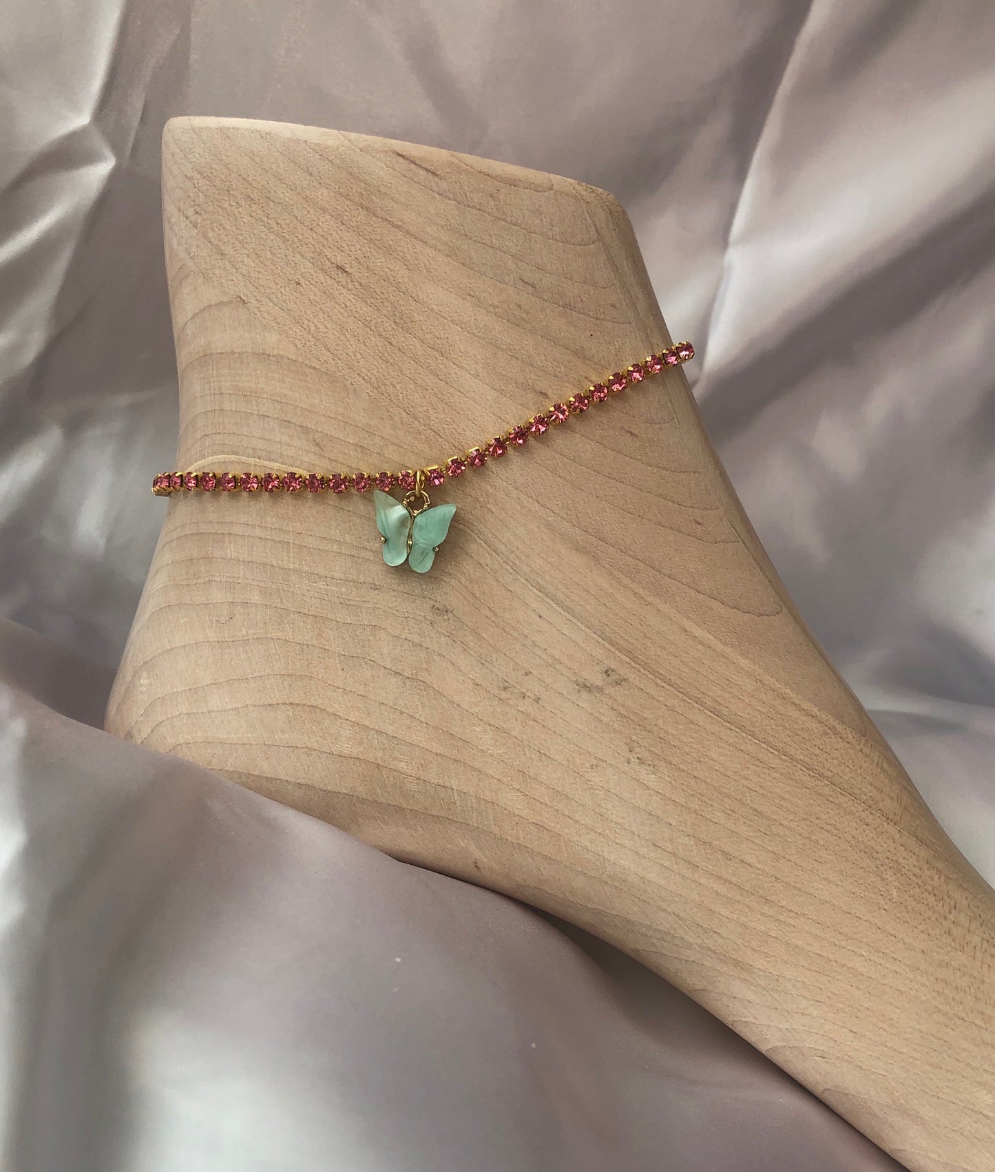 Rhinestone mariposa anklet
