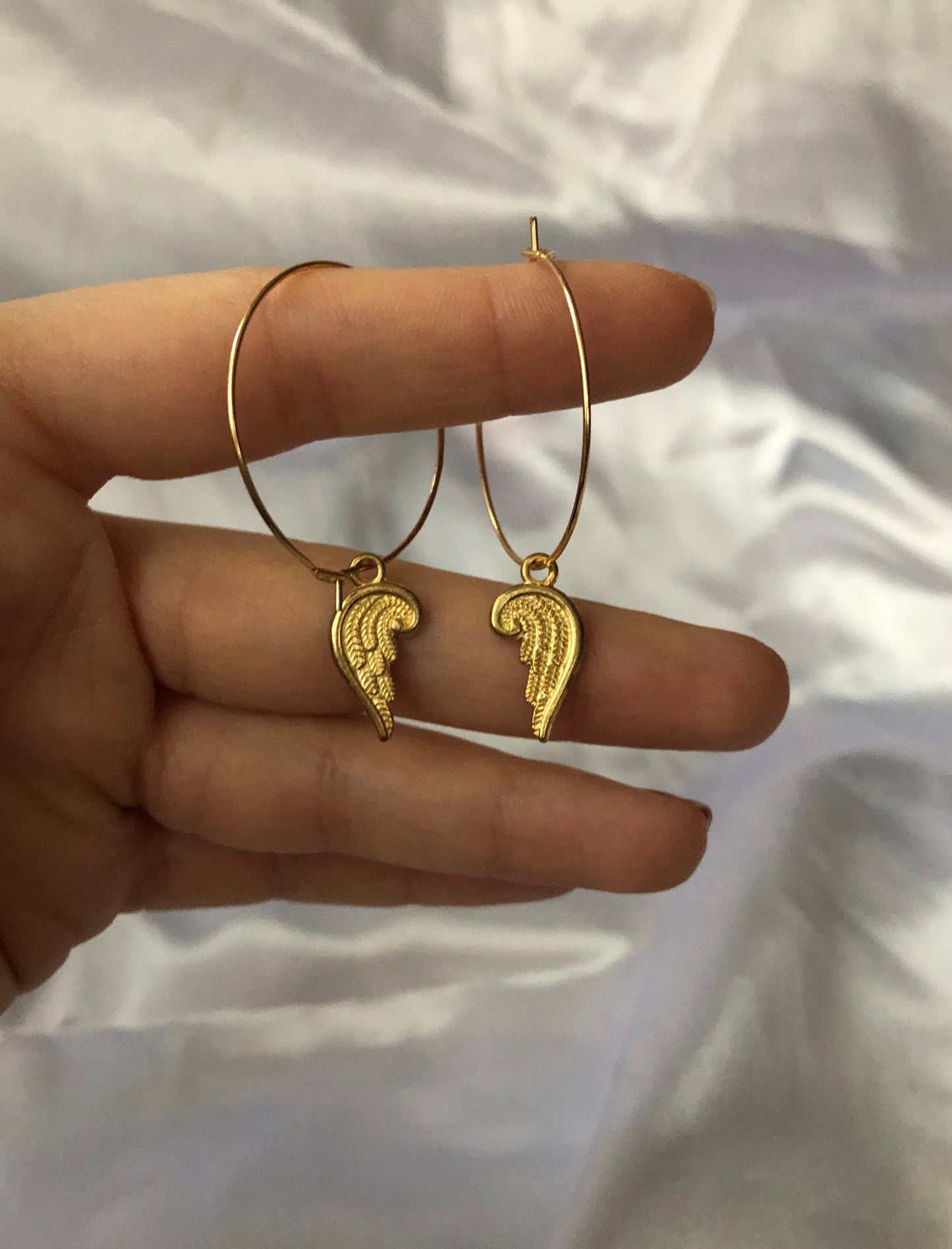Wing hoops