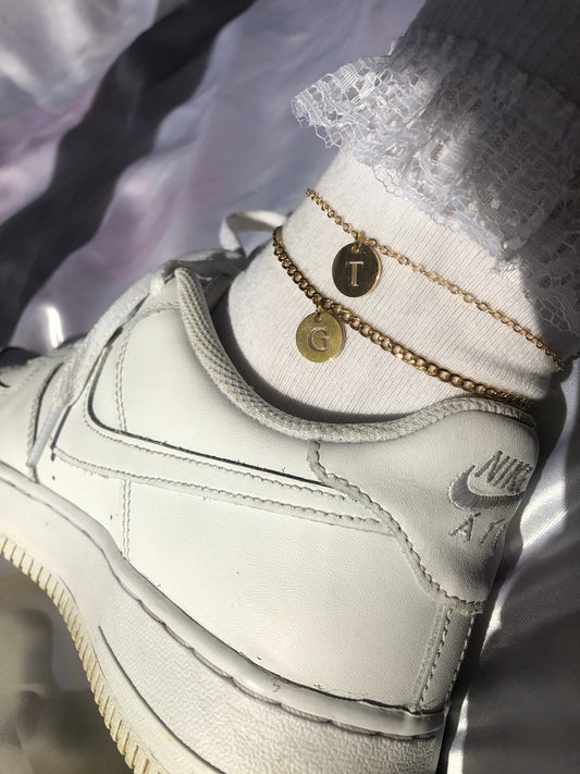 Circle letter anklet