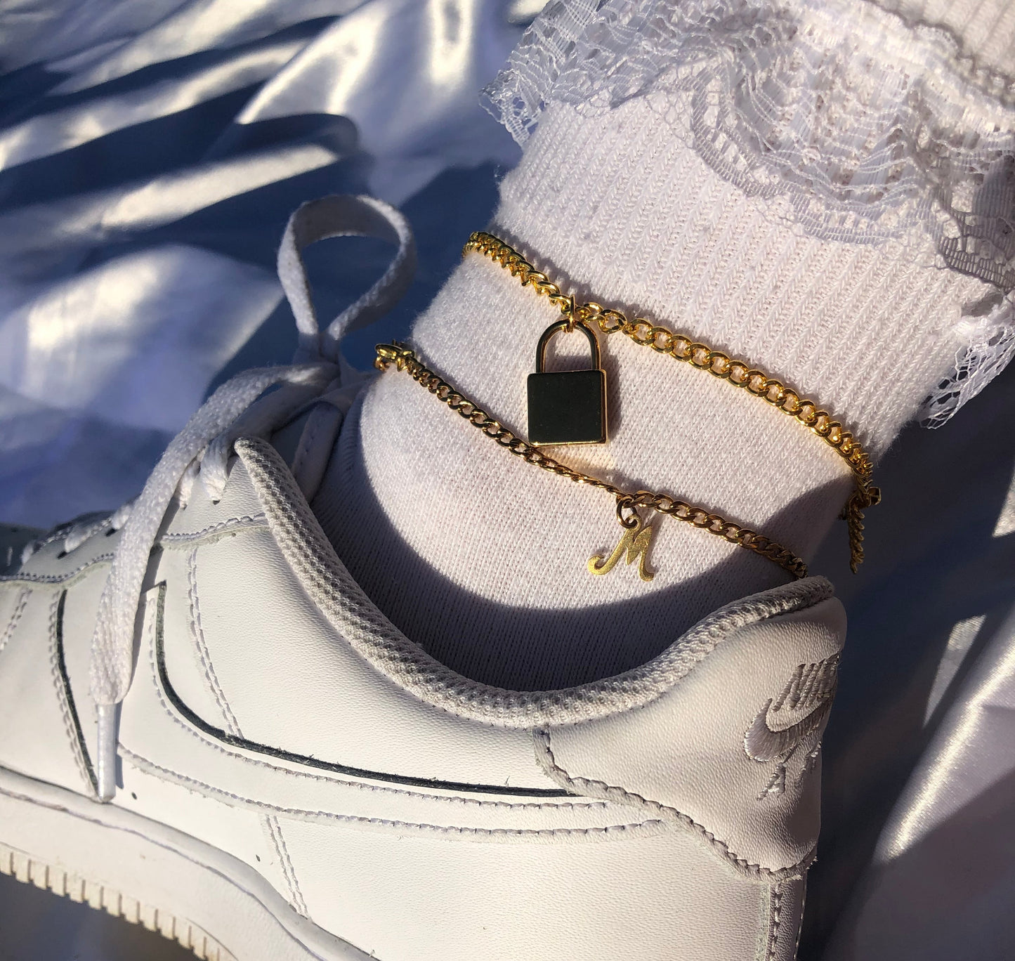 Lock anklet