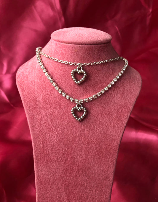 Silver heart pendant necklace