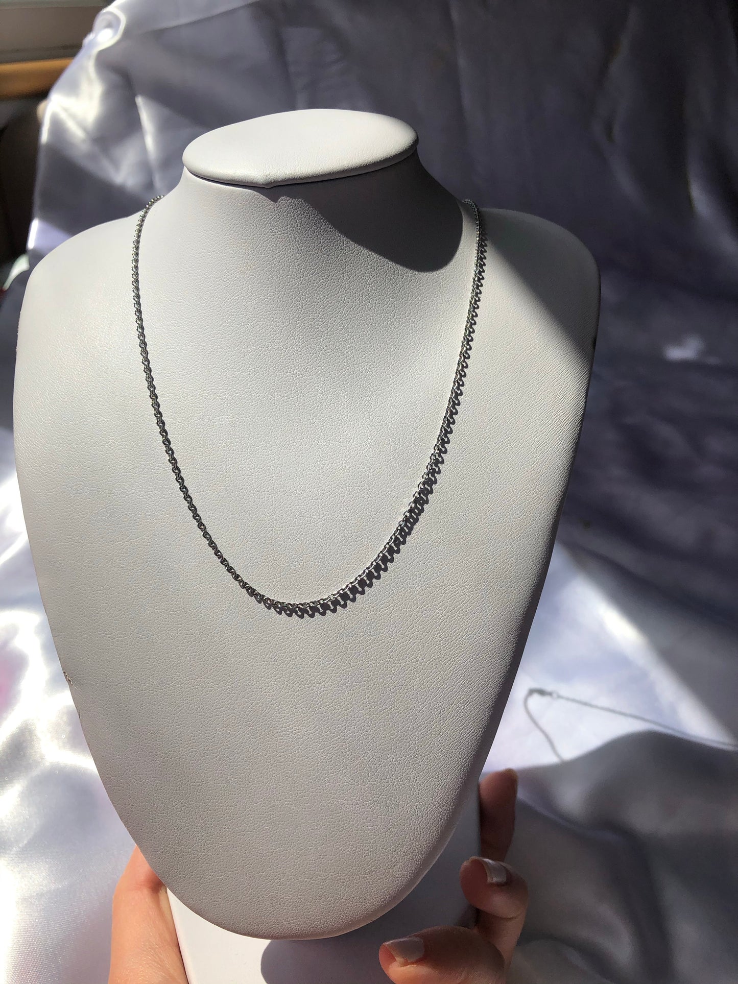 Thin chain